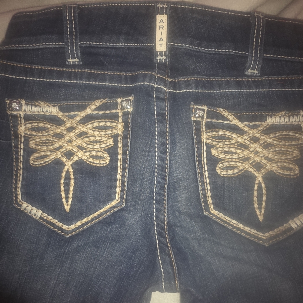Ariat Dark Blue Denim Jeans with Cream Embroidered Back Pockets